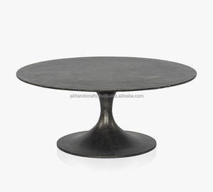 Table de bistrot ronde en métal noir mat – Table à manger moderne à pieds évasés pour cafés urbains et salles de repos professionnelles - Product Image 4