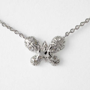 Collar con Colgante de Mariposa en Oro Blanco de 14K con Diamante Redondo de 0.32ct Cultivado en Laboratorio, Joyería Fina de Diseño Minimalista con Aspecto Elegante - Product Image 3