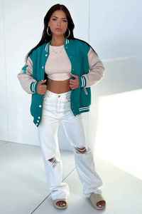 Chaqueta Varsity Verde para Mujer con Mangas Blancas, Estilo Preppy, Cuello Camisero, Manga Larga, Corte Regular, para Otoño - Product Image 3