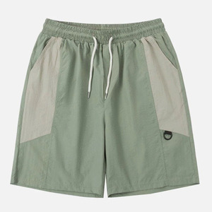 Pantalones Cortos Bermuda Deportivos para Hombre, 100% Algodón Ecológico, Color Verde con Bloques de Color, Cintura Alta, Cordón Ajustable, Bolsillos, Secado Rápido, Casuales - Product Image 1