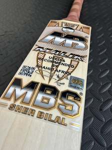ไม้คริกเก็ต MB Malik MBS Sher Bilal English Willow น้ำหนักเบา ทนทาน จุดหวานต่ำ-กลาง พร้อมปลอกหุ้มไม้ - Product Image 3