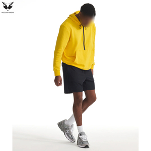 Ensemble de vêtements de sport pour hommes en 2 pièces, couleur jaune, sweat à capuche à demi-zip avec short noir, produit de qualité supérieure, best-seller - Product Image 2
