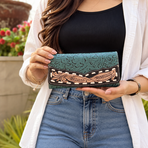 Nuevo Bolso de Mano de Cuero Turquesa Estilo Western, a la Moda para el Verano, con Grabado Artesanal, Impermeable, para Teléfono, Tarjetas y Monedas - Product Image 1