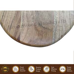Fournisseur leader vendant des assiettes en bois d'acacia massif faites à la main de qualité supérieure, 9x9 pouces, 15 mm d'épaisseur, écologiques et naturelles. - Product Image 3