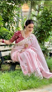Sari Tradicional Gujarati de Seda NiMa Creations para Mujer, Bordado Floral Rosa, Largo hasta el Suelo, Corte Regular, para Bodas y Fiestas - Product Image 3