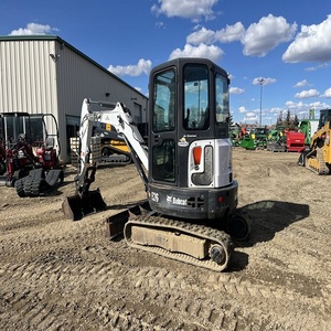 Mini-excavatrice Bobcat E26 moderne, équipement de construction compact avec performances hydrauliques efficaces - Product Image 1
