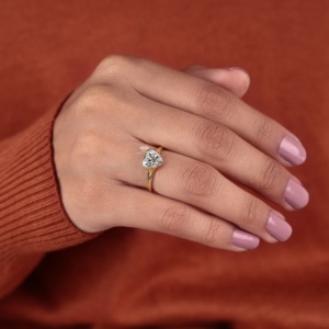 Anillo de compromiso con diamante en forma de corazón, anillo solitario con bisel de oro de 14 quilates, anillo nupcial minimalista, anillo de promesa romántico, regalo para ella - Product Image 5