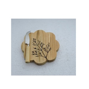 Planche à fromage en bois personnalisée avec outils de découpe, bois de manguier de haute qualité, forme ovale, best-seller, ustensiles de cuisine en bois, utilisation hôtelière - Product Image 3