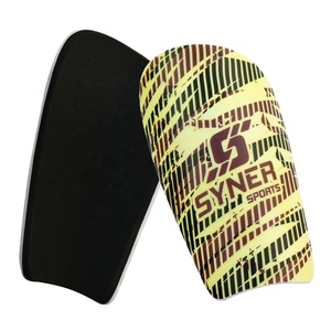 2025 personalizado impreso Mini fútbol espinilleras Rugby estabilizador espinilleras con función de protección por sublimación disponible - Product Image 2