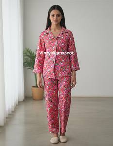 Ensemble de pyjama Jaipuri en coton floral corail vibrant, imprimé élégant, pour femmes, doux, pour l'été, l'automne et le printemps - Product Image 6