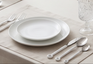 Ensemble d'argenterie élégant avec manches blanches en acier inoxydable pour buffet de desserts, hôtels et restaurants - Product Image 5