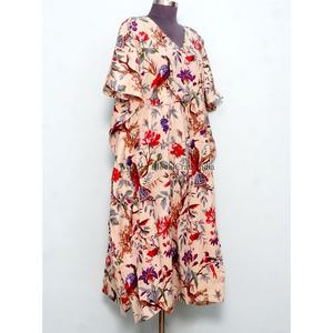 Vestido maxi caftán de algodón floral hecho a mano para mujer india, con estampado a mano, ideal para primavera, verano, playa o uso doméstico. - Product Image 4