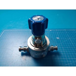 Bobine d'électrovanne Parker SQ140E1002PFS8MM 45300447 d'occasion pour équipement semi-conducteur Legacy - Product Image 2