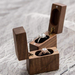 Vente en gros emballage de boîte avec logo personnalisé boîte à bagues en bois Tayyab de luxe double rétro mini bijoux en velours anniversaire de mariage - Product Image 2