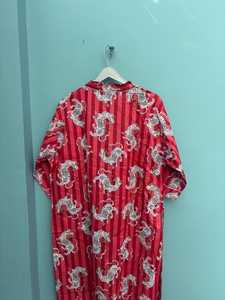 Robe kimono en coton rouge à motifs floraux pour femme, peignoir doux et confortable pour la détente - Product Image 5