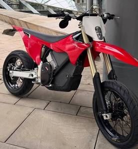 Para 95 km/h, Todoterreno, Talaria, Potente Motocicleta de Carreras Sting R Mx5 13000w 72v 40ah Sting Pro - Product Image 5