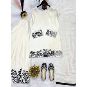 Conjunto de ropa de fiesta para mujer de diseñador con borde de encaje elegante - Product Image 4