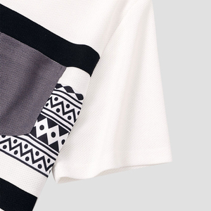 T-shirt tendance avec poche avant, impression personnalisée, impression de qualité supérieure, panneaux imprimés, pour un style streetwear décontracté, unisexe. - Product Image 5