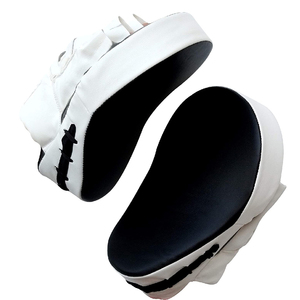 เป้าซ้อมมวยโค้ง ELEGANT CORPORATION สำหรับฝึกซ้อม MMA คิกบ็อกซิ่ง  วัสดุ PU สีขาว ระบายอากาศได้ดี ทนทาน ใช้ได้ทุกฤดู - Product Image 6