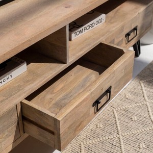 Mueble de TV de Madera con 3 Cajones Vandana Lunaris Radiant, Consola de Entretenimiento Moderna de Madera Sólida - Product Image 6