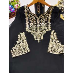 Ensembles de costumes pour femmes de créateurs avec bas brodés de sequins et dupatta - Product Image 2