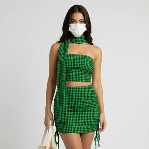 Conjunto de faldas personalizadas OEM para mujer, top corto con capucha y estampado de logotipo informal, conjunto de faldas con capucha para invierno. - Product Image 6