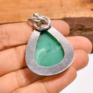 Pendentif en chrysoprase, collier artisanal en argent sterling 925, pierre naturelle unique, bijoux bohèmes, cadeau pour femme - Product Image 2