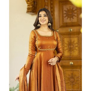 Vestido de Chifón con Bordado de Hilo y Lentejuelas para Fiestas - Product Image 4