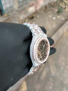 Reloj de Lujo Automático Esqueleto Hecho a Mano de Alta Calidad con Diamantes Moissanita y Diseño Bicolor - Product Image 2