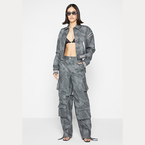 Veste universitaire pour femme, grise, manches longues, col rabattu, rayures contrastées, longueur normale, 100% laine, écologique, anti-plis - Product Image 3