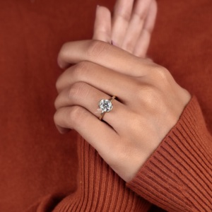 Anillo de Compromiso y Boda con Diamante Cultivado en Laboratorio, Corte Brillante, 2.00 CT, Engaste de Bisel, Oro Amarillo de 14K, Hecho a Mano para Mujer, OEM ODM - Product Image 6