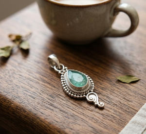 Natural <b>Emerald</b> Pear Shape Handmade 925 Sterling Silver <b>Pendant</b> Rose Gold Yellow Gold Plated Vintage Jewelry Anniversary Gift - Product Image 4