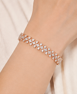 กำไลข้อมือเพชรโรสโกลด์ 18K ทรงลูกแพร์และมาร์คีส์ ดีไซน์ดอกไม้ สำหรับเจ้าสาว ฉลองครบรอบ หรูหรา ประณีต ระยิบระยับ พรีเมียม - Product Image 6