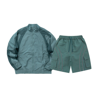 ชุดเซ็ตเสื้อแจ็คเก็ตมีฮู้ดกันลมน้ำหนักเบาผ้าไนลอนแบบ unisex พร้อมกางเกงขาสั้น มีเชือกผูกเอว สีพื้น เรียบง่าย สวมใส่สบาย เหมาะสำหรับกิจกรรมกลางแจ้งในฤดูหนาว ดีไซน์ 2 in 1 กันน้ำ - Product Image 4
