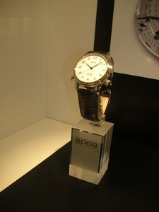 Présentation de la vitrine de montre en acrylique simple transparent élégant Élevez votre collection de montres avec élégance et polyvalence - Product Image 4