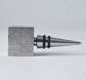 Bouchon de bouteille en acier inoxydable finition argentée le plus vendu – Couvercles de bar attrayants, fermetures de qualité supérieure pour le vin - Product Image 3