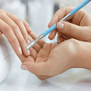 KAAMIR INSTRUMENTS Empujador de Cutículas Cuadrado Reutilizable de Doble Uso, Herramienta de Manicura de Acero Inoxidable, Venta al por Mayor a Precio Razonable - Product Image 2