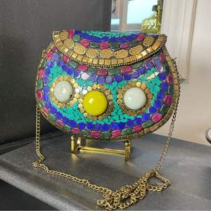 กระเป๋าคลัทช์คริสตัลงานฝีมือสำหรับผู้หญิง ตกแต่งด้วยเงินโบราณ - Product Image 2