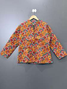 Blouson bomber pour femme indienne en coton biologique 100% matelassé réversible à imprimé géométrique, doublure en peau de mouton, longueur courte - Product Image 6