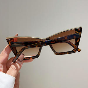 Gafas de Sol de Moda con Protección UV400, Estilo Ojo de Gato, Logotipo Personalizado, Gafas de Sol Modernas para Fotos Urbanas - Product Image 4