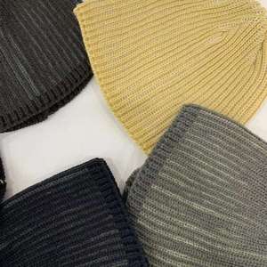Gorro de punto cálido de invierno con logo personalizado al por mayor, unisex, de acrílico, con puño, estilo slouchy, gorro tipo beanie. - Product Image 3