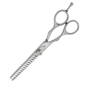 Ciseaux professionnels pour la retouche des cheveux, en acier inoxydable, à pointe arrondie, pour droitiers, manche long, usage en salon, fabriqués au Pakistan - Product Image 4