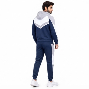 Nuevo diseño de chándal elegante para hombre, confeccionado con tela cómoda y costuras duraderas que ofrecen movimiento fácil y un acabado suave. - Product Image 3