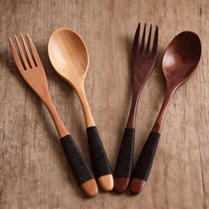 Ensemble de cuillères et fourchettes à salade en bois de haute qualité, écologiques, ustensiles de cuisine manuels - Product Image 1