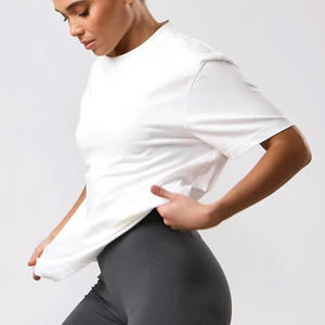 Fabricant de t-shirts sur mesure pour femmes, design personnalisé, coton et polyester, coupe ajustée, impression de logo personnalisée, qualité supérieure - Product Image 1