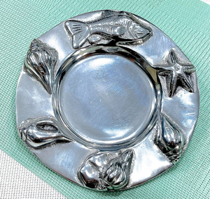 Assiette de service moderne en aluminium moulé, écologique, artisanale, durable, nouvelle couleur grise pour la vaisselle d'hôtel - Product Image 4