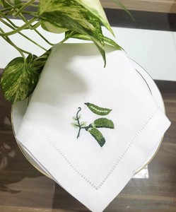 Serviettes de table en coton brodé carrées classiques personnalisées, réutilisables, durables, lavables, avec ourlet festonné, pour dîners, mariages et fêtes - Product Image 3