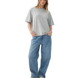 Camiseta de Algodón Oversize para Mujer, Cuello Redondo, Ajuste Holgado Casual, Lisa, Manga Corta, Básica, para Logotipo Personalizado, Venta al por Mayor - Product Image 3