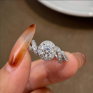 Anillo de Boda Magnífico con Halo de Diamantes Reales en Forma Clásica, Oro Blanco Sólido de 18k de Alta Calidad y Excelente Acabado para Mujer - Product Image 1