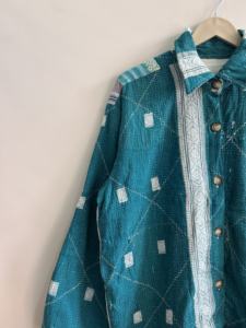 Veste ample vintage recyclée Kantha faite à la main, chemise unisexe - Product Image 3